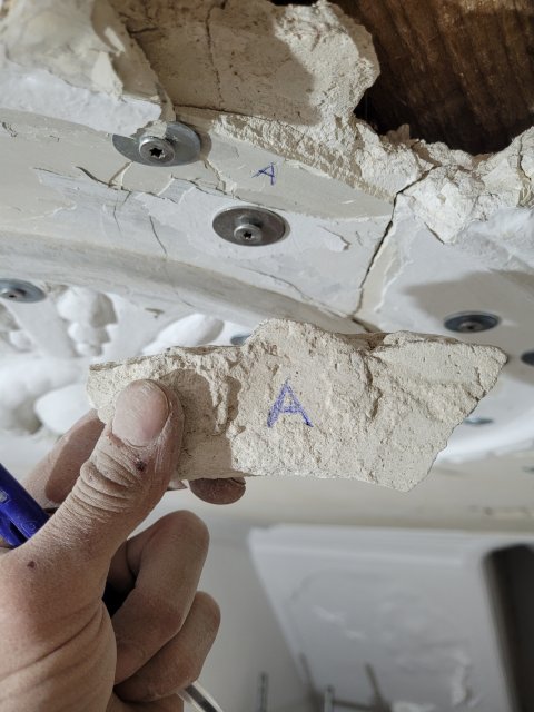 Restauratie lekkage stucwerk ornamenten verf verwijderen riet drager vertinnen raaplaag pleisteren lijsten trekken conservering Lodewijk XIV XVI